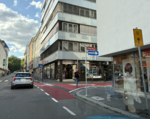 Hintere Bleiche Mainz: Plötzlich Einbahnstraße in die andere Richtung. - Foto: gik