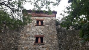 Erstmals zu besichtigen: Der historische Wasserhochbehälter in Mainz-Mombach. - Foto: Stadt Mainz