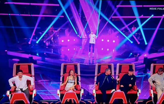 Drama um Mainzer „Hollebutz“ bei Voice of Germany – Marvin Hollederer sorgt bei Gesangshow als „No Buzzer“ für eine Sensation